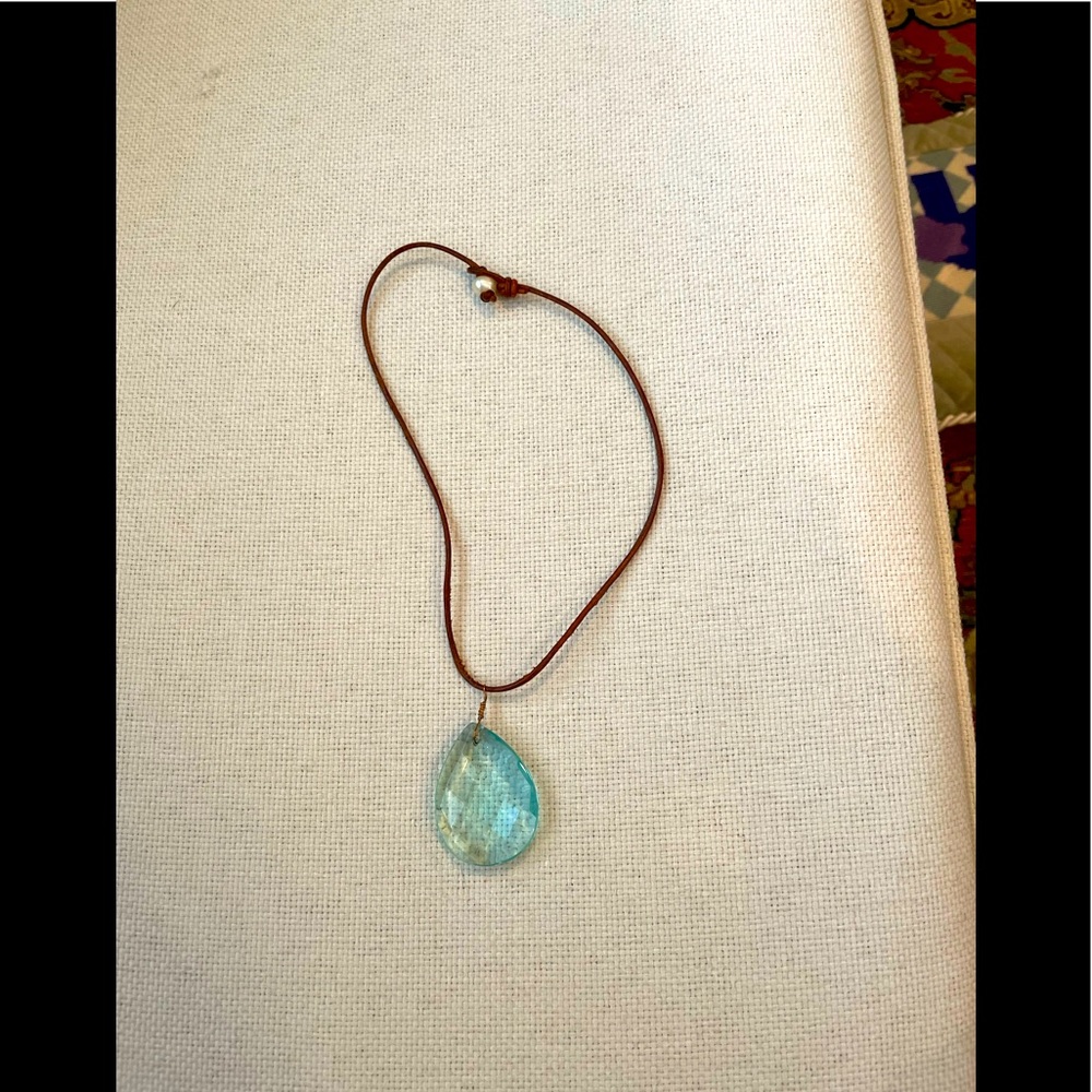 Leather stone necklace